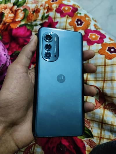 Motorola Edge 2022 8/256 Chance Piece Just 29500