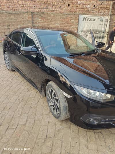 Honda civic 2016 full option totally genuine