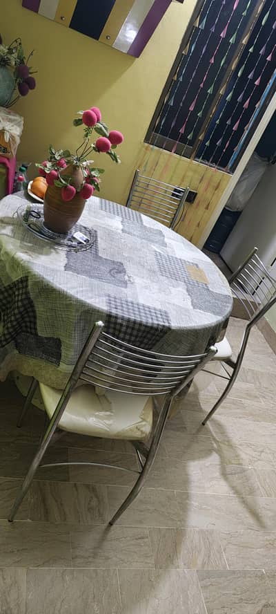 dinning table 4 person