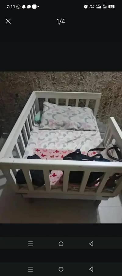 kids bed/ crib