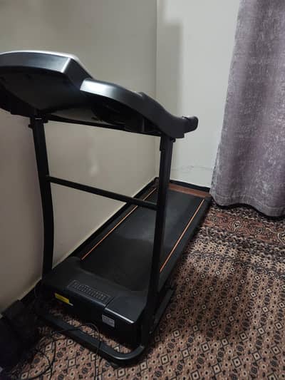 treadmill in new condition