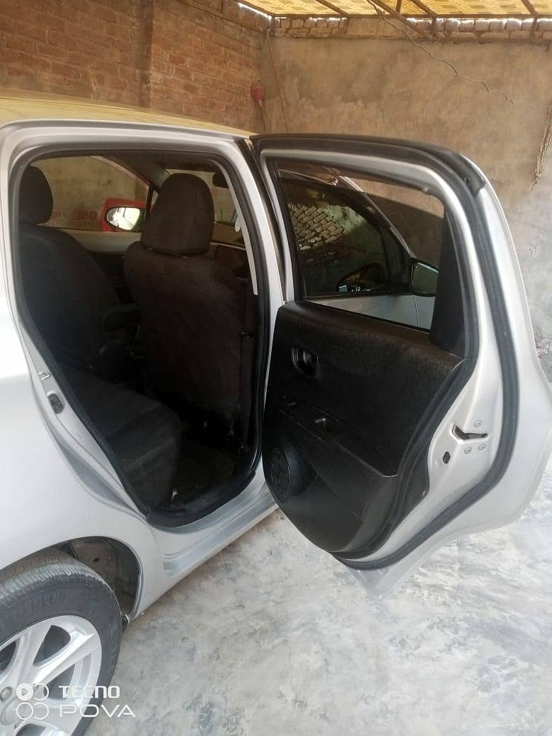 13/17ٹیوٹاوٹزخوبصورت گاڑی برائے فوری فروخت 10