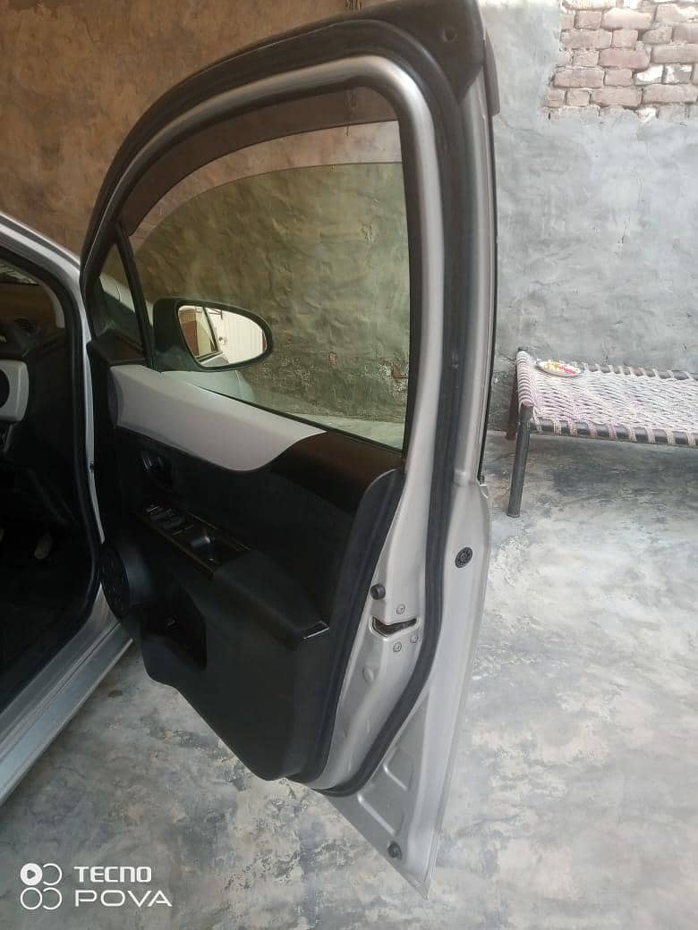 13/17ٹیوٹاوٹزخوبصورت گاڑی برائے فوری فروخت 14