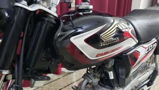 Honda CD70 2025