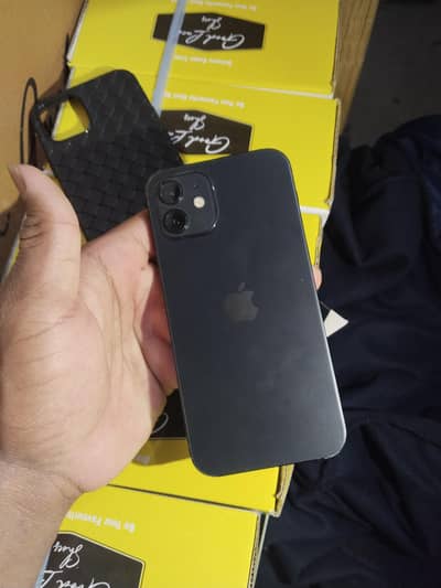 iphone 12 64gb jv non pta Num : 03390073880