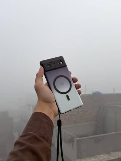 Google Pixel 6 (8GB / 256GB) – 10/10 Condition