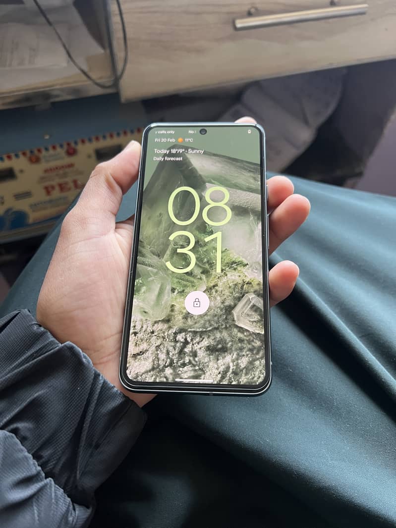 Google pixel 8 1