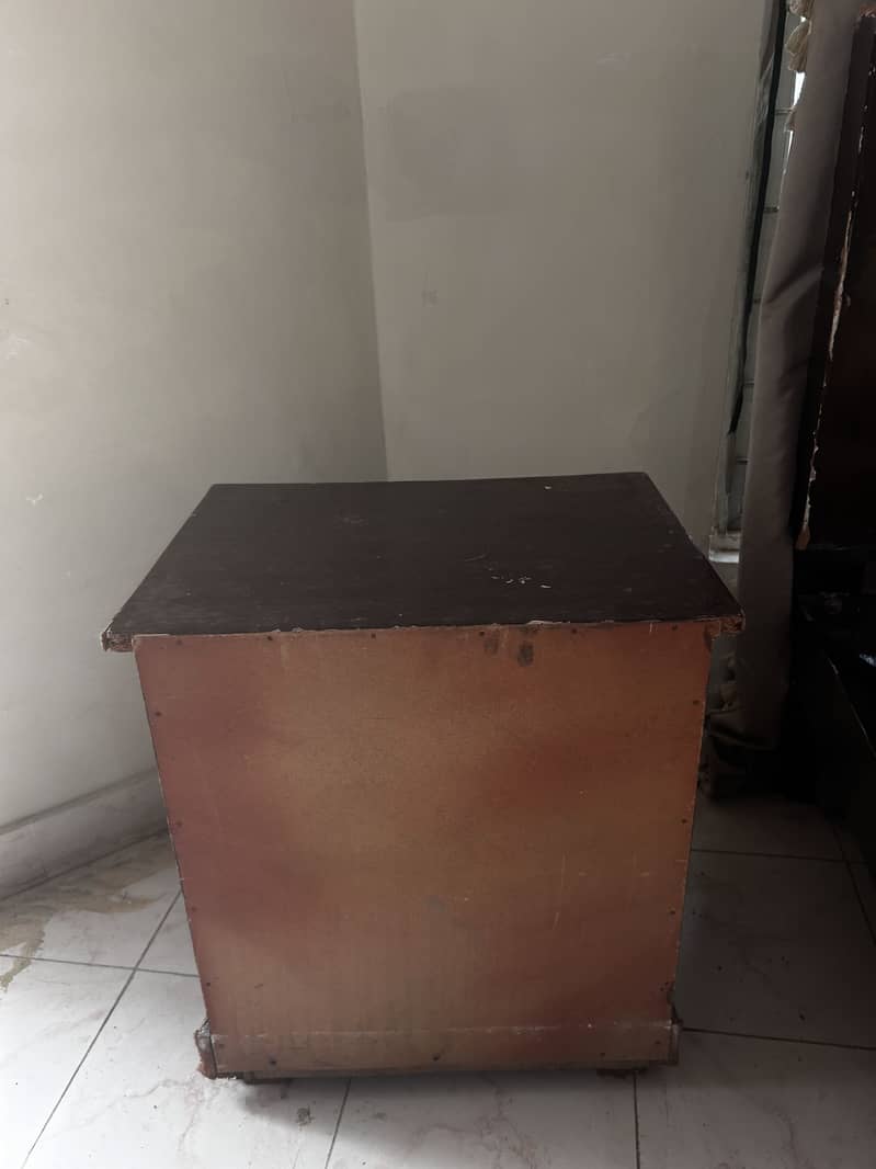 Single bed/side table/ double wardrobe 4