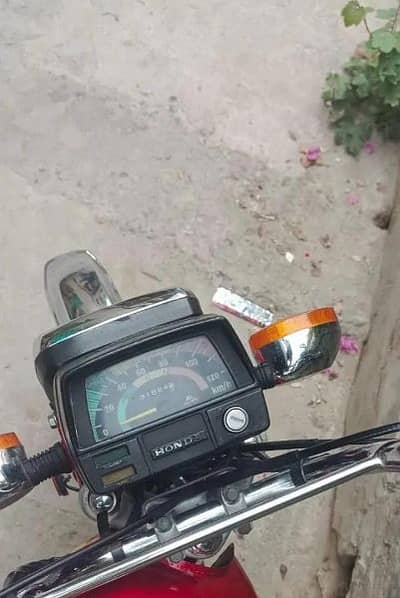 *Honda | CD 70 | Modal 2005 | Contact WhatsApp: *03233558659* |