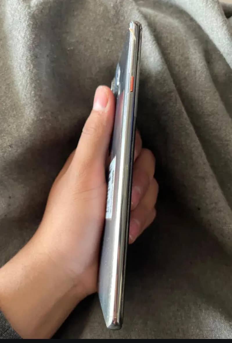 Techno Camon 40 pro 2