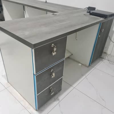 OFFice Furniture for sale Table and Chair