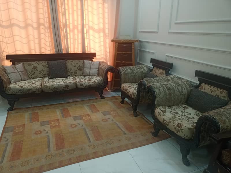 Sofa set 0