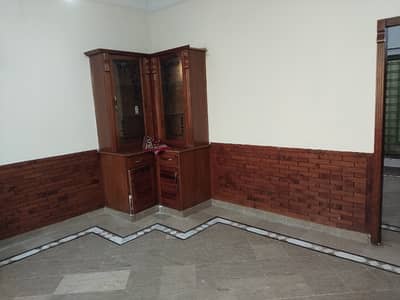 E 11 Upper Portion Mumty Bath Original Picture Attached 3 Bed 3 Bath Drawing Tv Lounge Kitchen Sep Meter Gas Electric Available