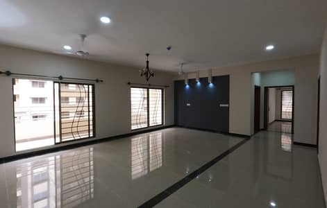 Flat Of 3000 Square Feet Is Available In Contemporary Neighborhood Of Cantt