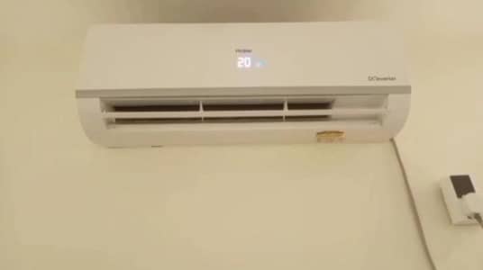 Haeir AC DC inverter heat and cool urgent sale 0327/32/23/083 My watp