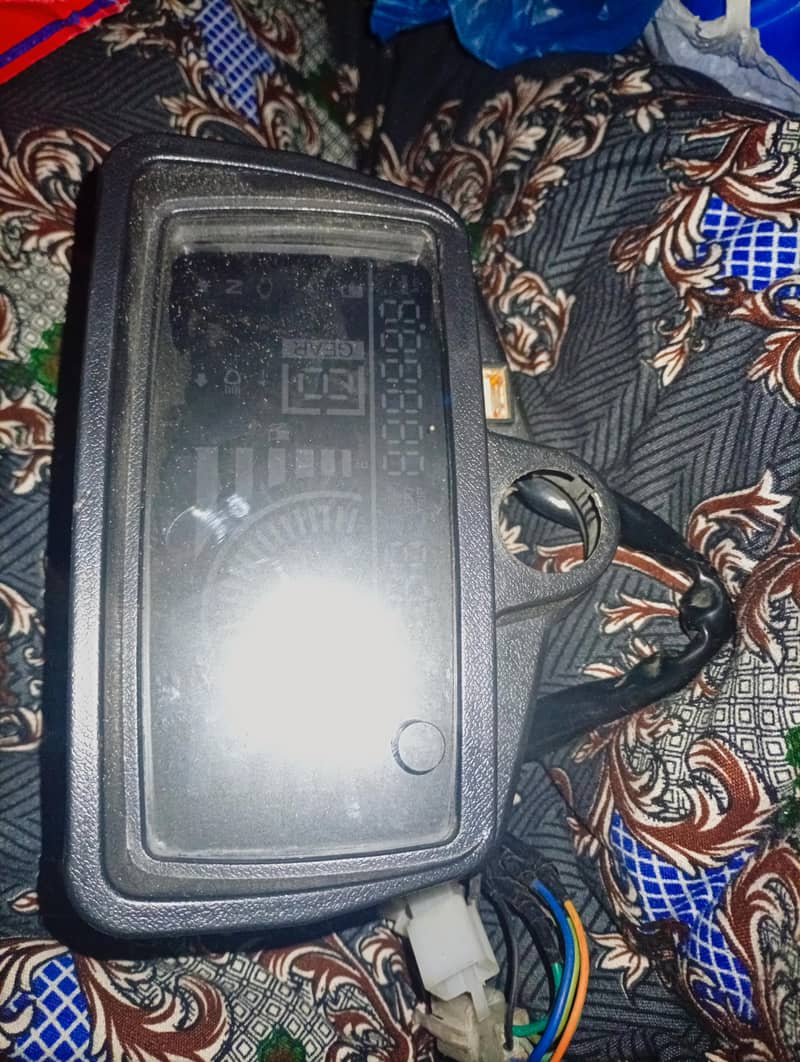 ڈیجٹل میٹر فار سیل ۔۔۔ زبردست کنڈیشن 0