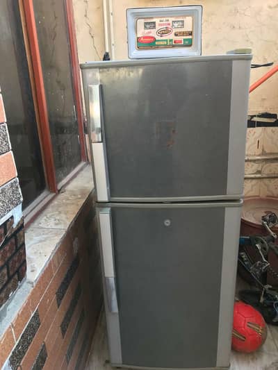 Mini Refrigerator with Stabilizer – Good Cooling, 10/9.5 Condition