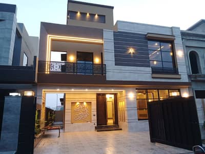 5 Marla Full House Double Storey 3 Badroom with Athached Bath Nearly Park Available For Rant In Bahria Orchard Lahore