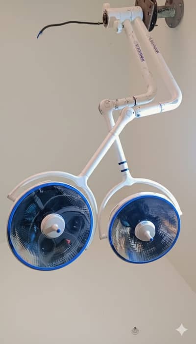 Double Dome Ot Surgical Lights /Ceiling-mounted arms / Eschmann light