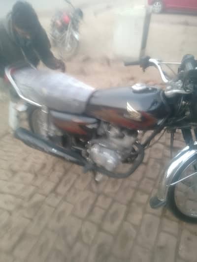 Honda 125.2021modal