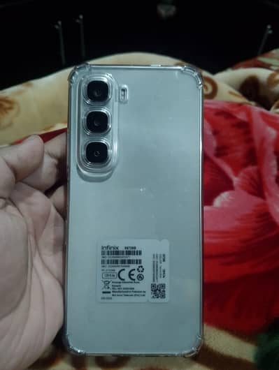 Infinix 60 6+6 /128gbi 10/10 condition with box