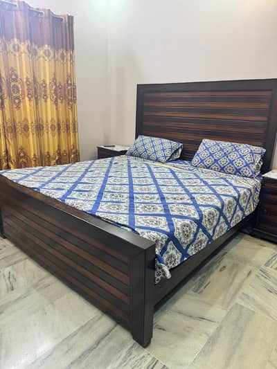 CHEAP & RELIABLE COMPLETE BED SET WITH MATTRESS, DRESSING TABLE
