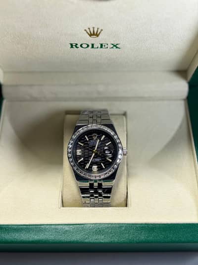 Rlx Land-deweller with stones