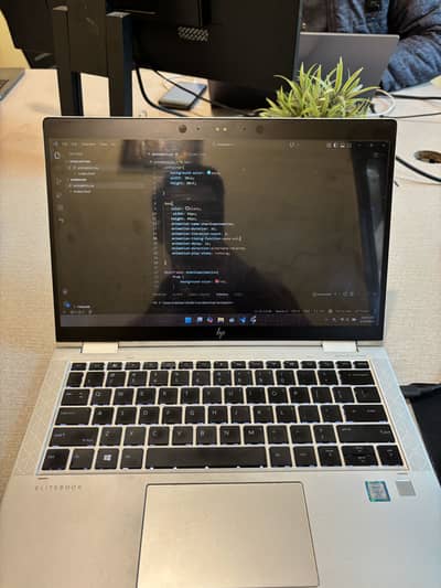 HP ELITE BOOK CORE i7 8th