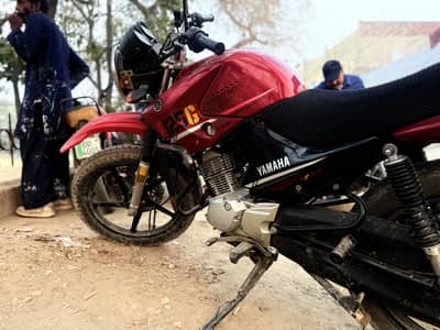 Yamaha YBR 125G Red (19) – Excellent Condition – Urgent Sale