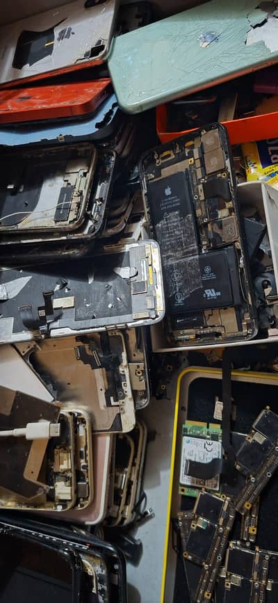 i phone orignal parts avaible