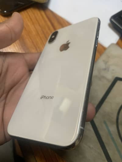 iPhone x 64gb