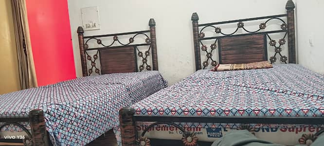 3 Seater Room Available In Girls Hostel Garden Town