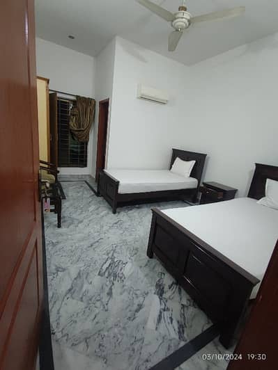Semi Furnished Flat For Rent Near Shokat Khanum For Bachelors