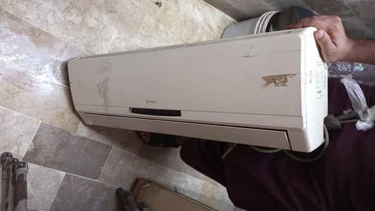 one ton ac ok condition gree company