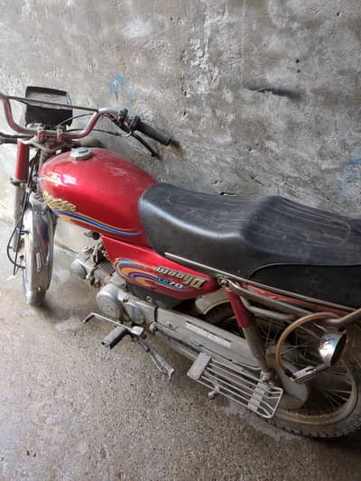 Dhoom yd 70 all ok on on any falt best for students