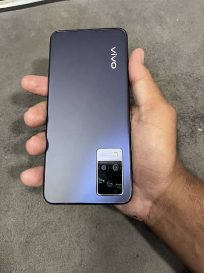 Vivo v21