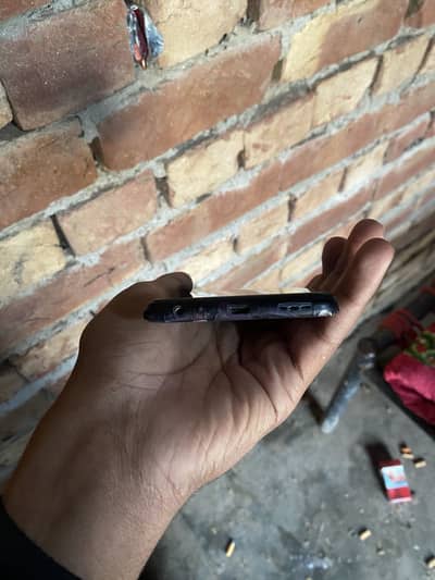 Vivo y20 4GB ram store 128GB