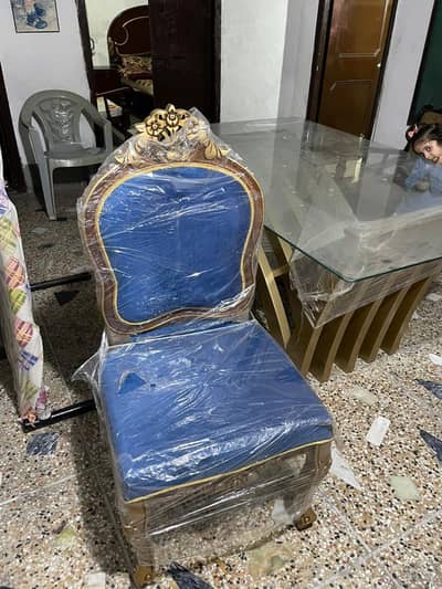 6 Seater Dinning table