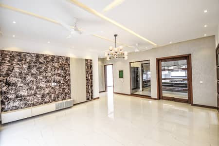 1 Kanal Upper Portion for Rent 3 Bed Luxury Portion DHA Phase 3