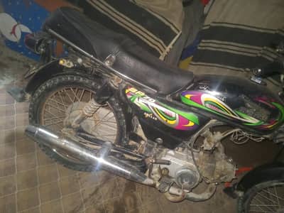 super power bike hai 2022 model hai acchi condition mein