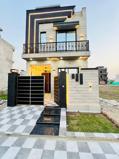 Central Park 3 Marla House Available For Sale Prime Location Near To Park And Masjid All Facilities Available Here