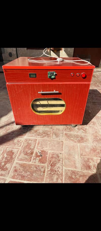 incubator for sale  in new condition