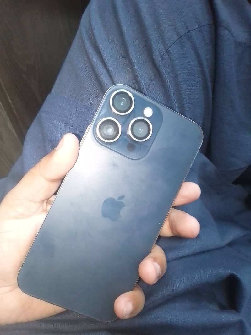 iPhone 13 Pro ( Read Description) 2