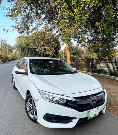 Honda Civic 1.8 i-VTEC 2016 | Automatic | Hard top