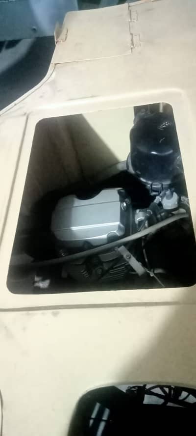 Gujrat New Looking Loader Rickshaw with Hood Mini Tampo