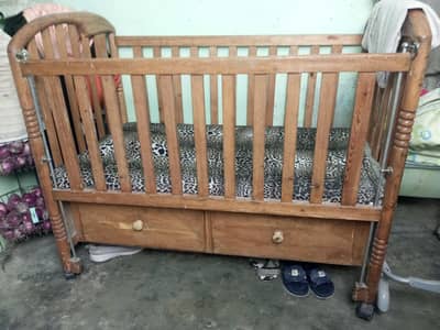wodeen baby cot