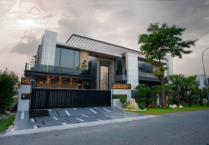 2 KANAL AMERICAN STYLE ULTRA MODERN VILLA WITH SWIMMING POOL FOR SALE IN LOW PRICE NEAR TO DOLMEN MALL