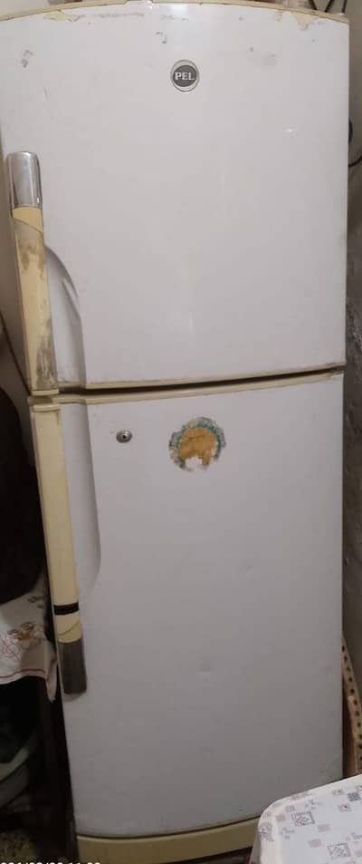 PEL REFRIGERATOR MEDIUM SIZE