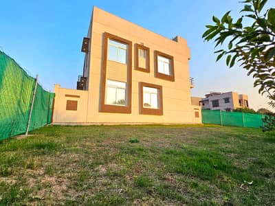 High Quality 6 Marla House With 6 Marla Lawn At A Peaceful Location