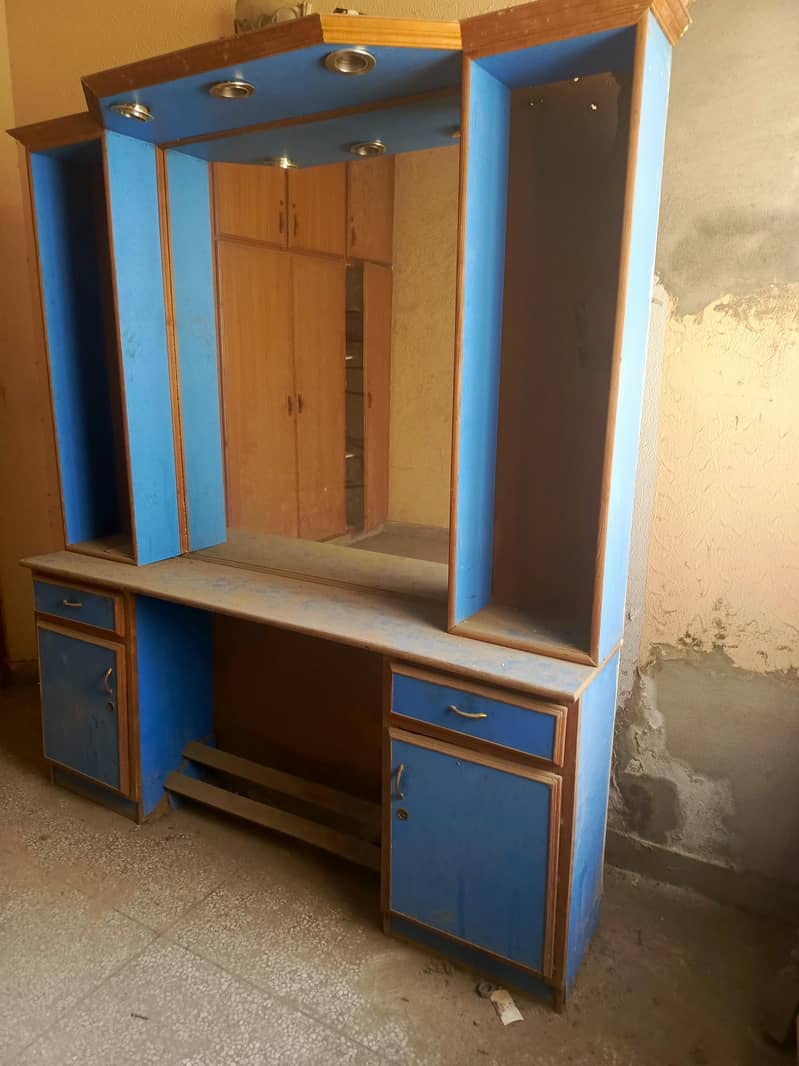 Dressing Table 0